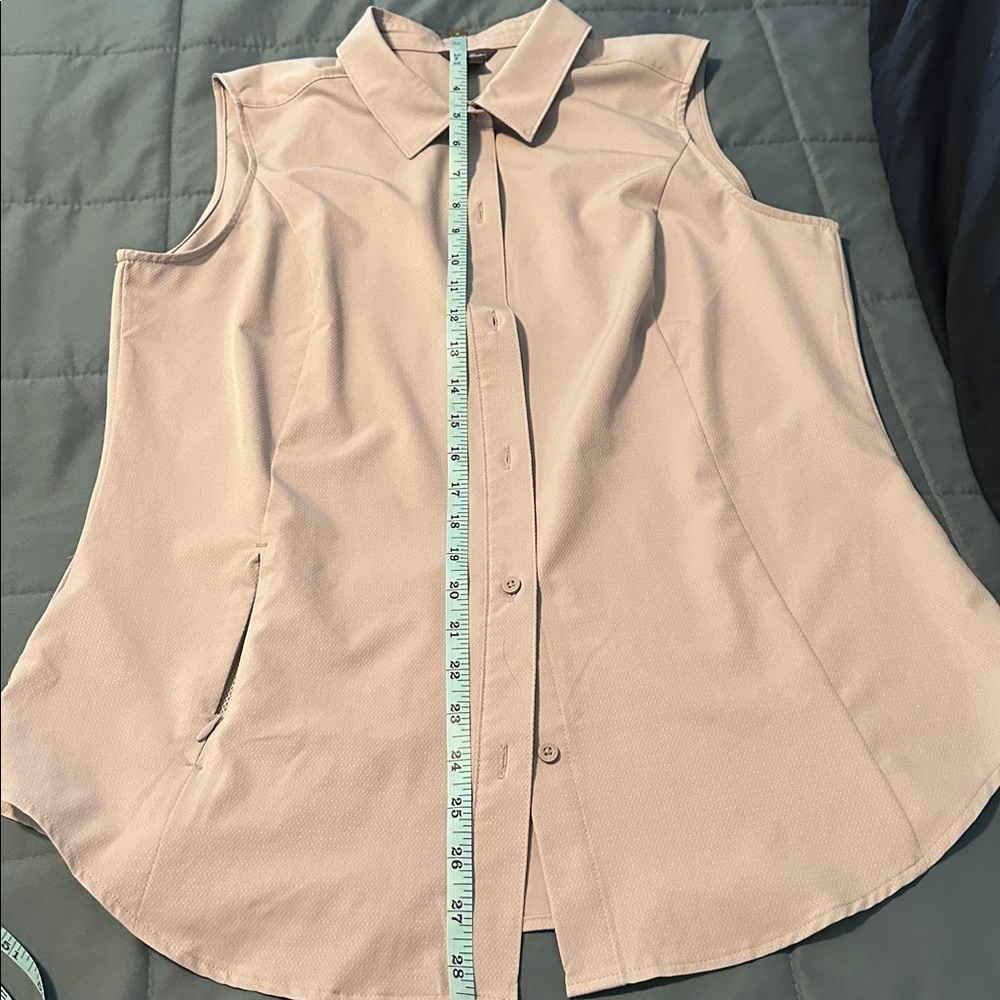 Eddie Bauer Light Gray Sleeveless Button-Down Shirt - Picture 9 of 10